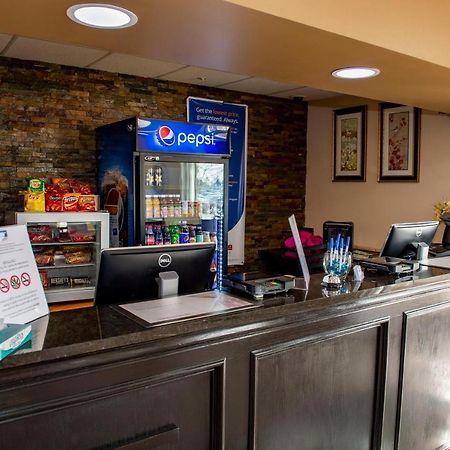 Rodeway Inn Central Колорадо Спрингс Екстериор снимка