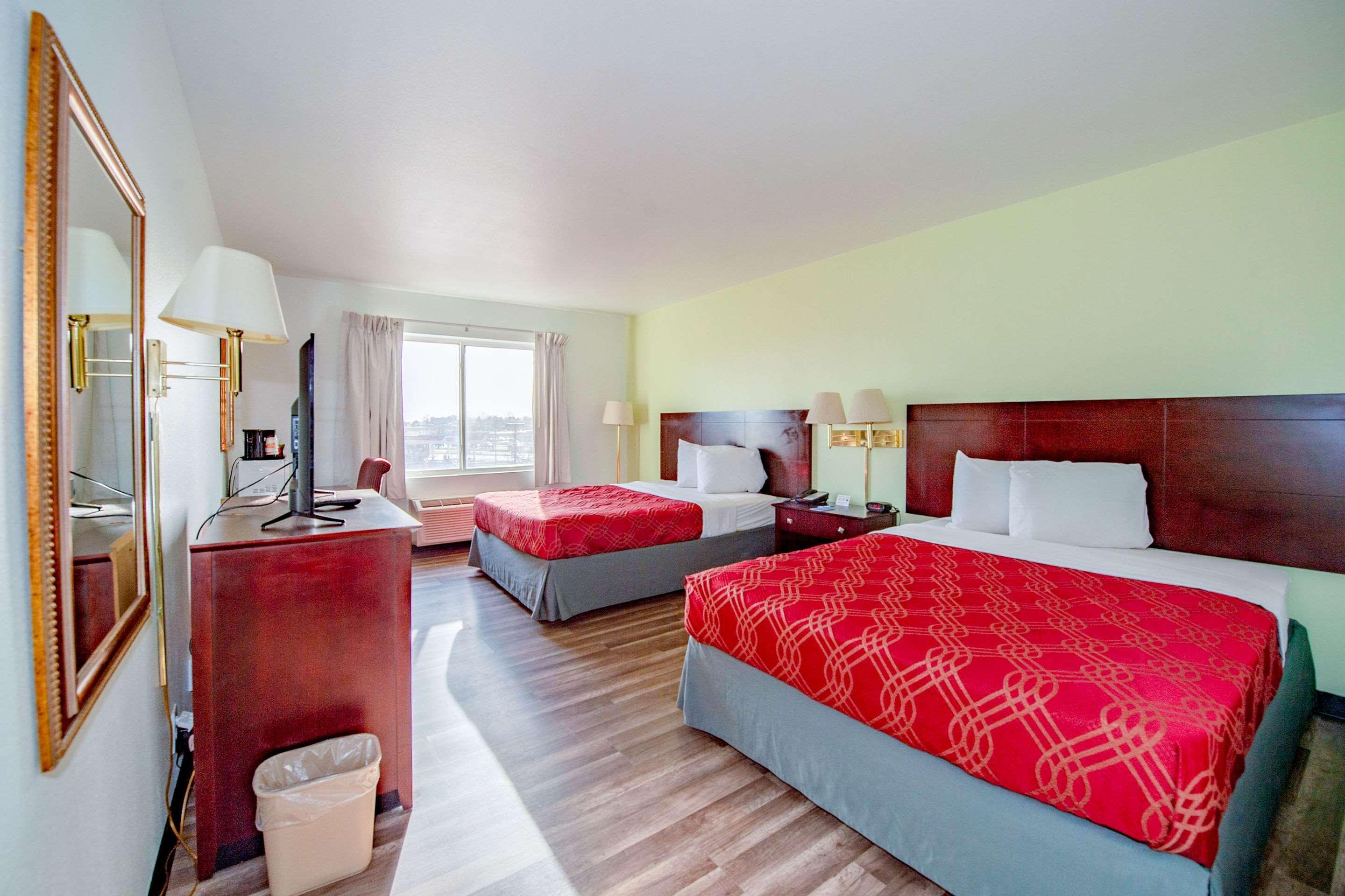 Rodeway Inn Central Колорадо Спрингс Екстериор снимка