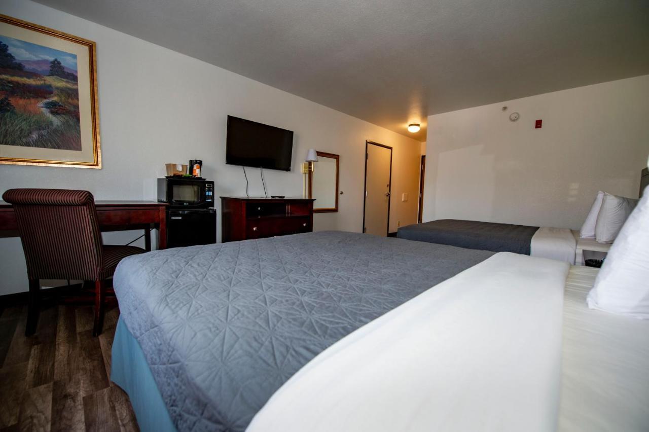 Rodeway Inn Central Колорадо Спрингс Екстериор снимка